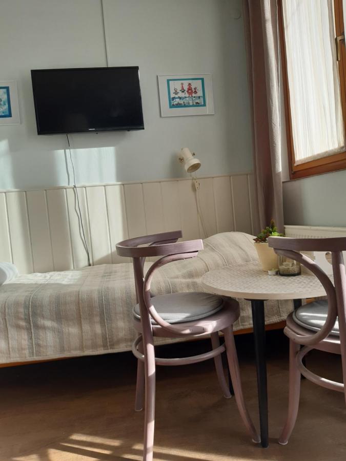 Nora Apartman Gyula Esterno foto