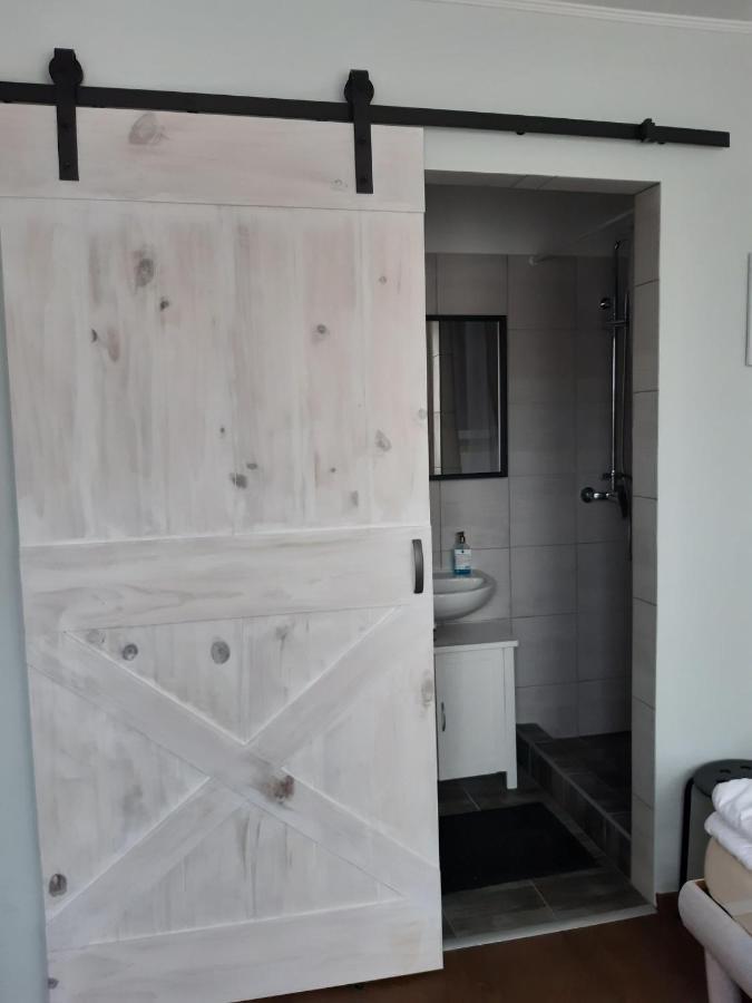 Nora Apartman Gyula Esterno foto