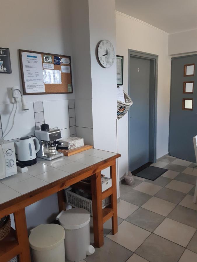 Nora Apartman Gyula Esterno foto